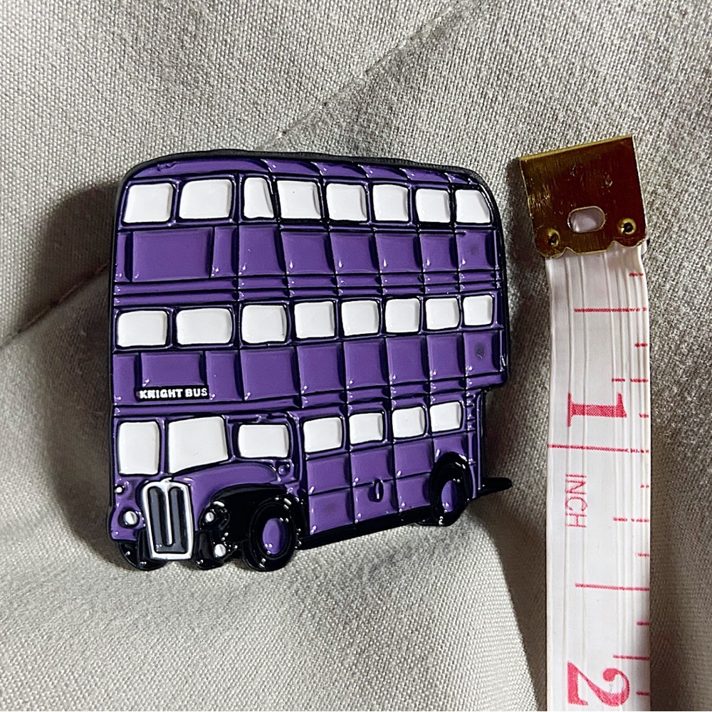 Pin Harry Potter Knight Bus Hogwarts Leaky Cauldron Diagon Alley Wizard - Picture 3 of 4